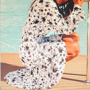 Lulu's My Darling Black White Floral Long Sleeve Tiered Maxi Dress Size S